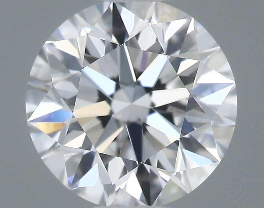 ROUND diamond